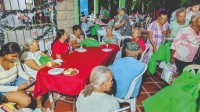 CENA DE NAVIDAD EN LA CASA DE LOS ABUELOS