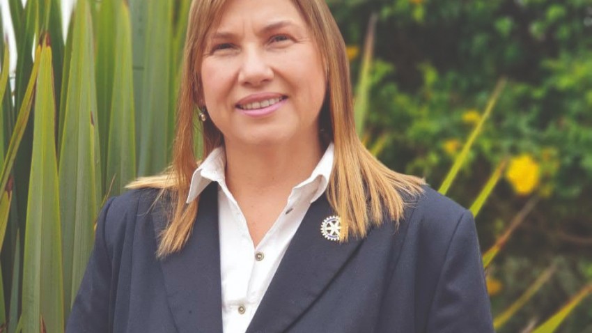 BIENVENIDA A LA GOBERNADORA D4281 SANDRA LILIANA PERDOMO CARRILLO