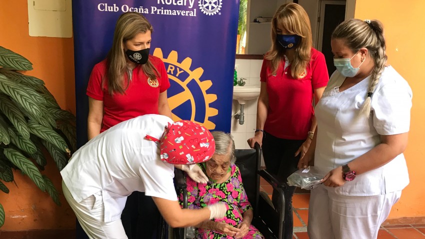 DONACIÓN AL HOGAR DE LOS ABUELOS