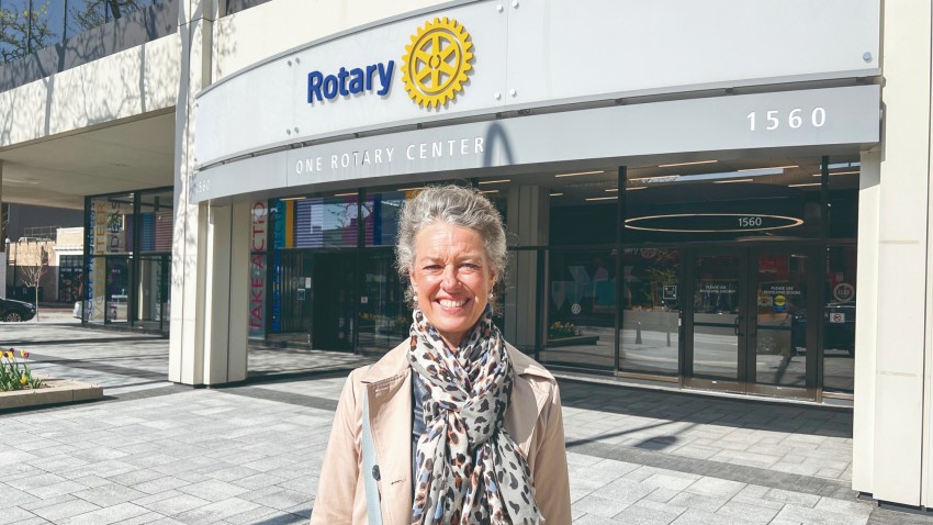 ENTREVISTA A CLAUDIA HENDRY