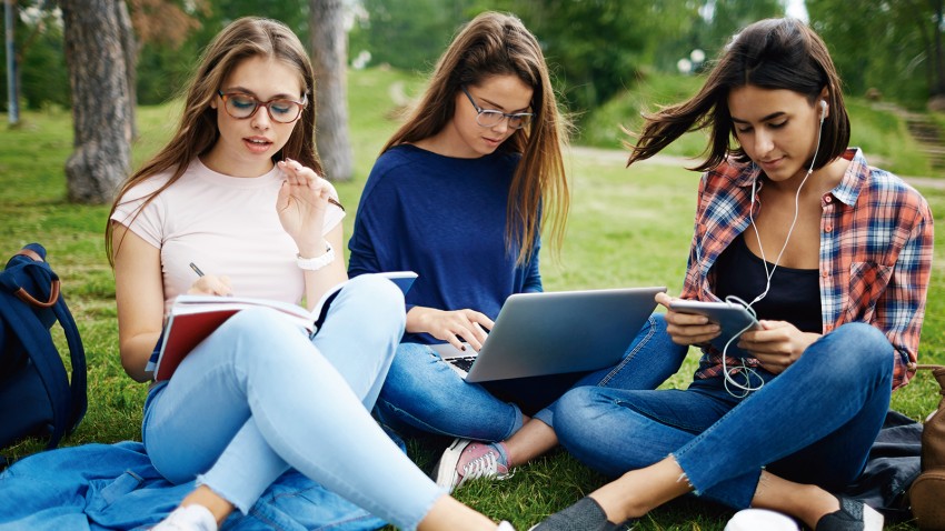 LA EDUCACIÓN PARA LLEGAR A SERES HUMANOS INTEGRALES