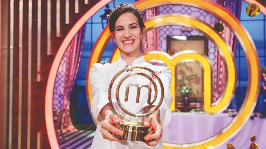 LAURA LONDOÑO, ACTRIZ COLOMBIANA, DONA EL PREMIO DE MASTERCHEF CELEBRITY A LA LUCHA CONTRA EL HAMBRE EN COLOMBIA A TRAVÉS DE ROTARY