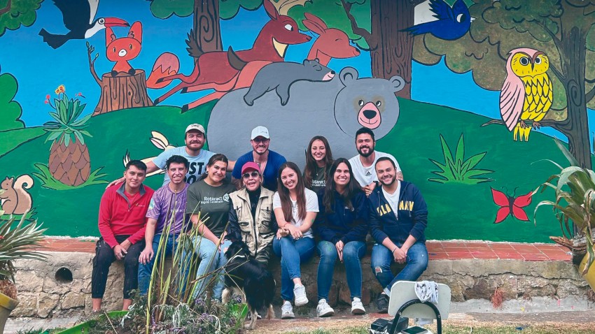 Pintando Esperanza, Tejiendo Gratitud - Rotaract Zona Centro D4281