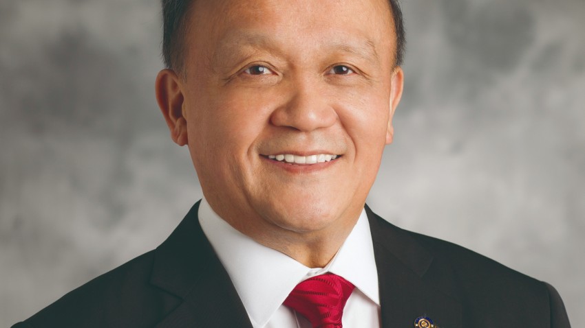 PRESIDENTE DEL CONSEJO DE FIDUCIARIOS DE LA FUNDACIÓN ROTARIA - MAYO