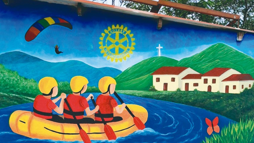 SIRVIENDO A LA COMUNIDAD A TRAVÉS DEL ARTE