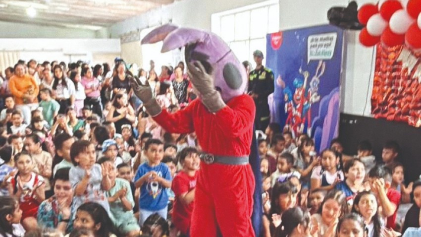 SONRISAS QUE TRANSFORMAN VIDAS